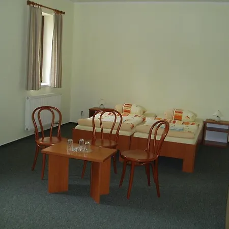 Gasthof Ceska Hospoda - Hlavni Budova S Restauraci, Depandance 1, Depandance 2 Heřmanice